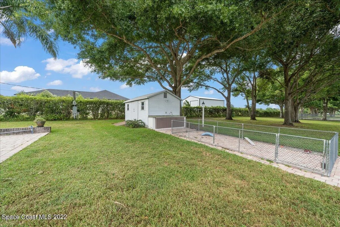 Photo of 3660 Burkholm Road