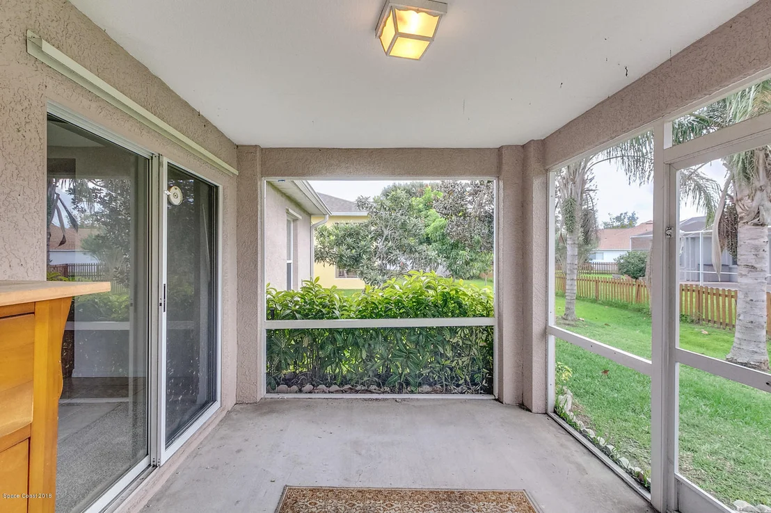 Photo of 933 Del Mar Circle