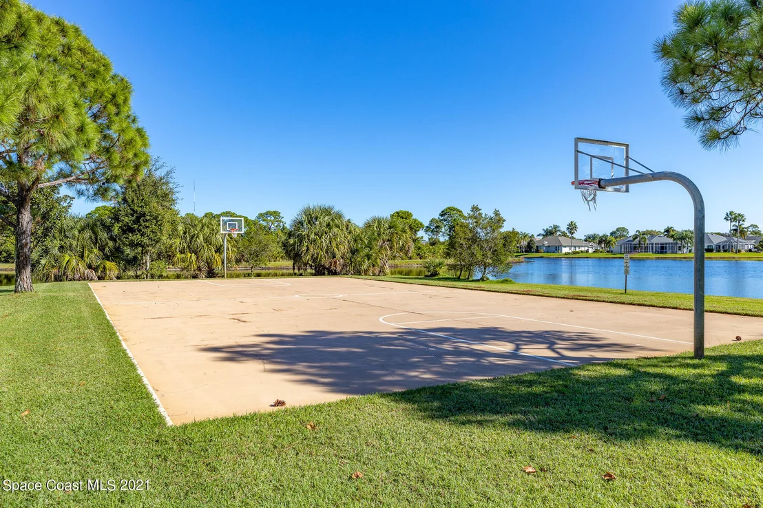 Photo of 5931 Herons Landing Drive