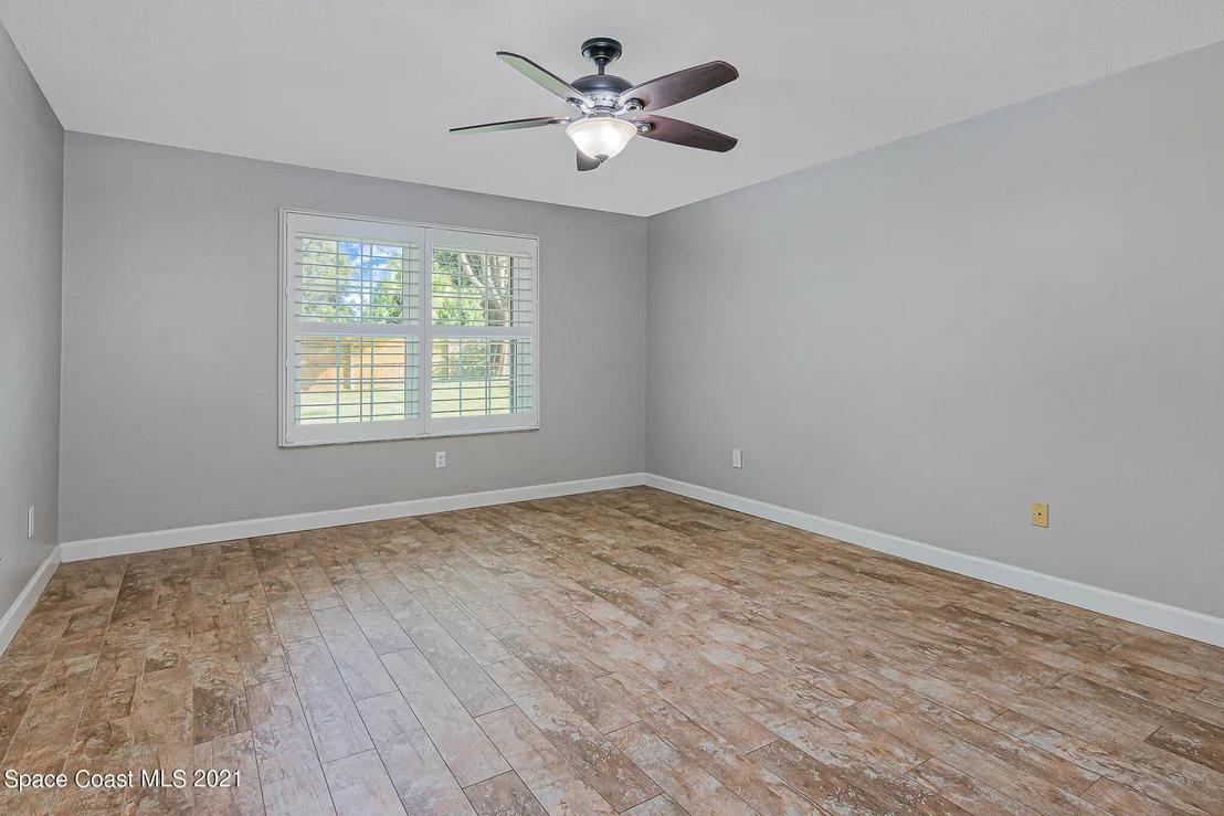 Photo of 5770 Fairbridge Street