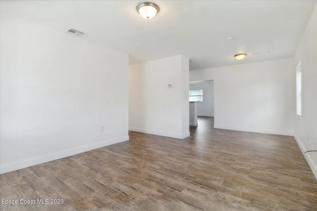 Photo of 3104 Swift Street