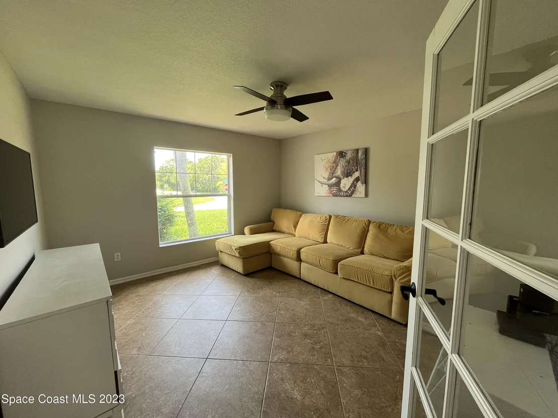 Photo of 997 Gulfstream Avenue