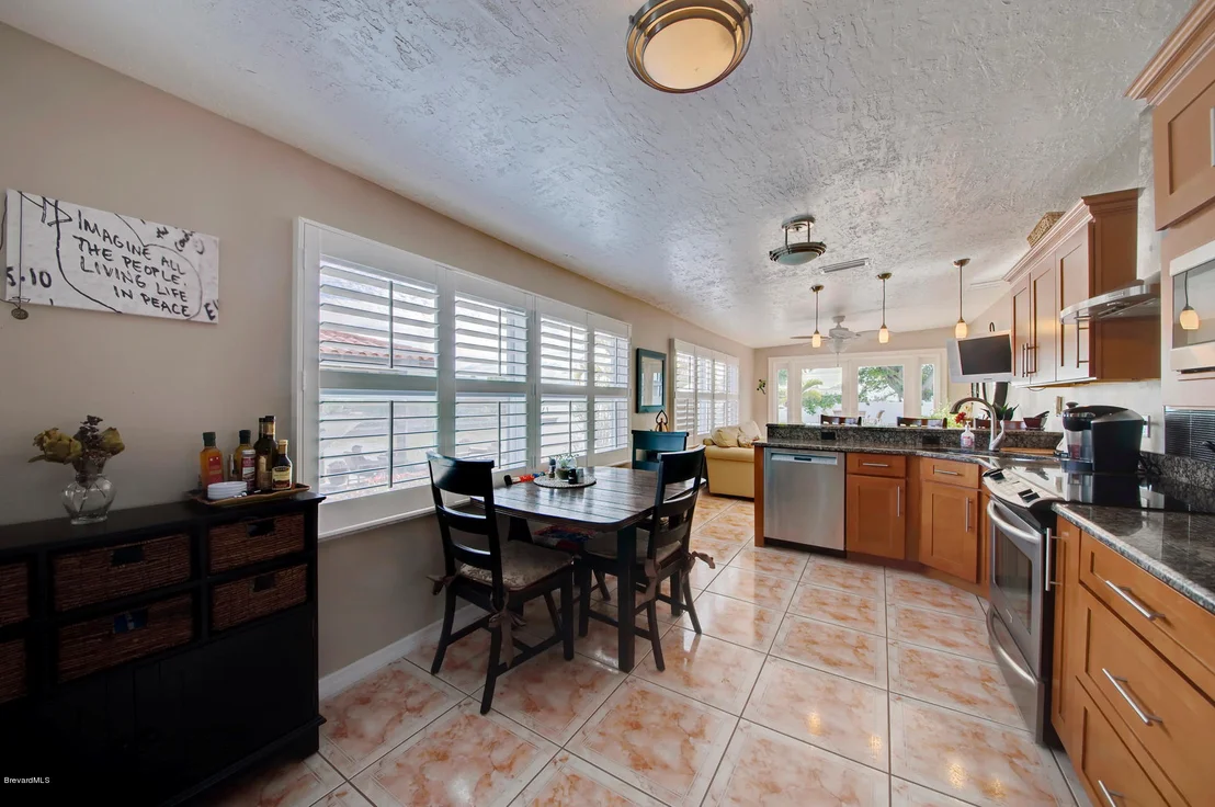 Photo of 469 Angelo Lane