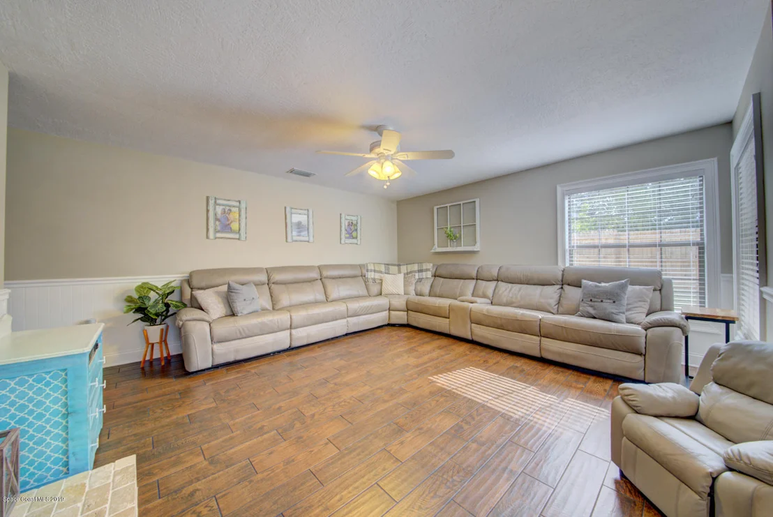 Photo of 6300 Janina Road