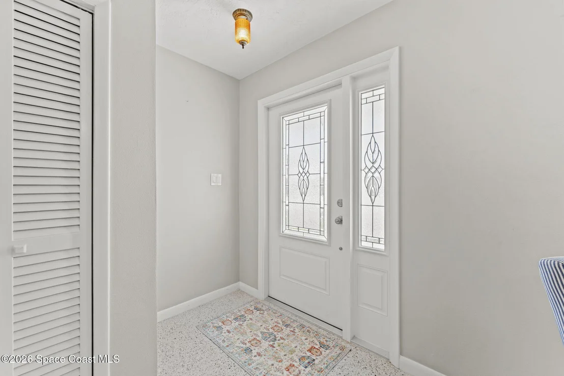 Photo of 465 Cardinal Drive