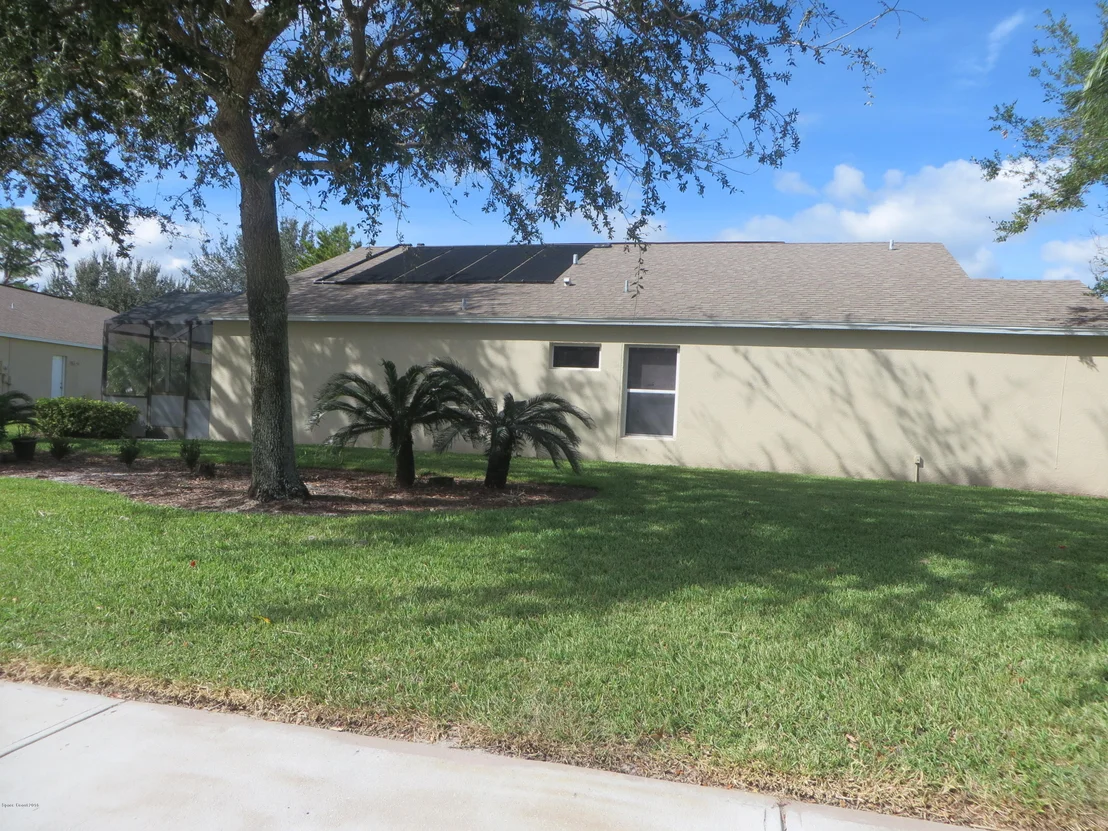 Photo of 970 Villa Drive