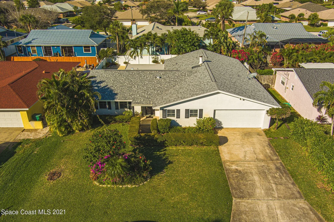 Photo of 330 Seabreeze Drive