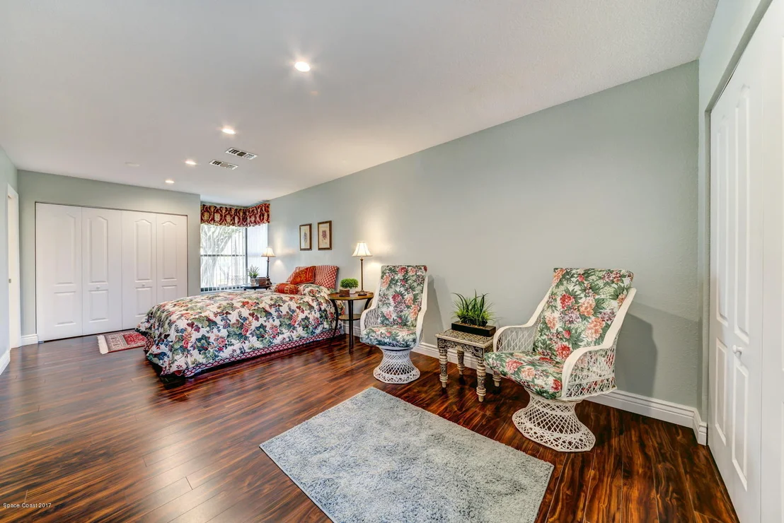 Photo of 1005 Daytona Drive NE
