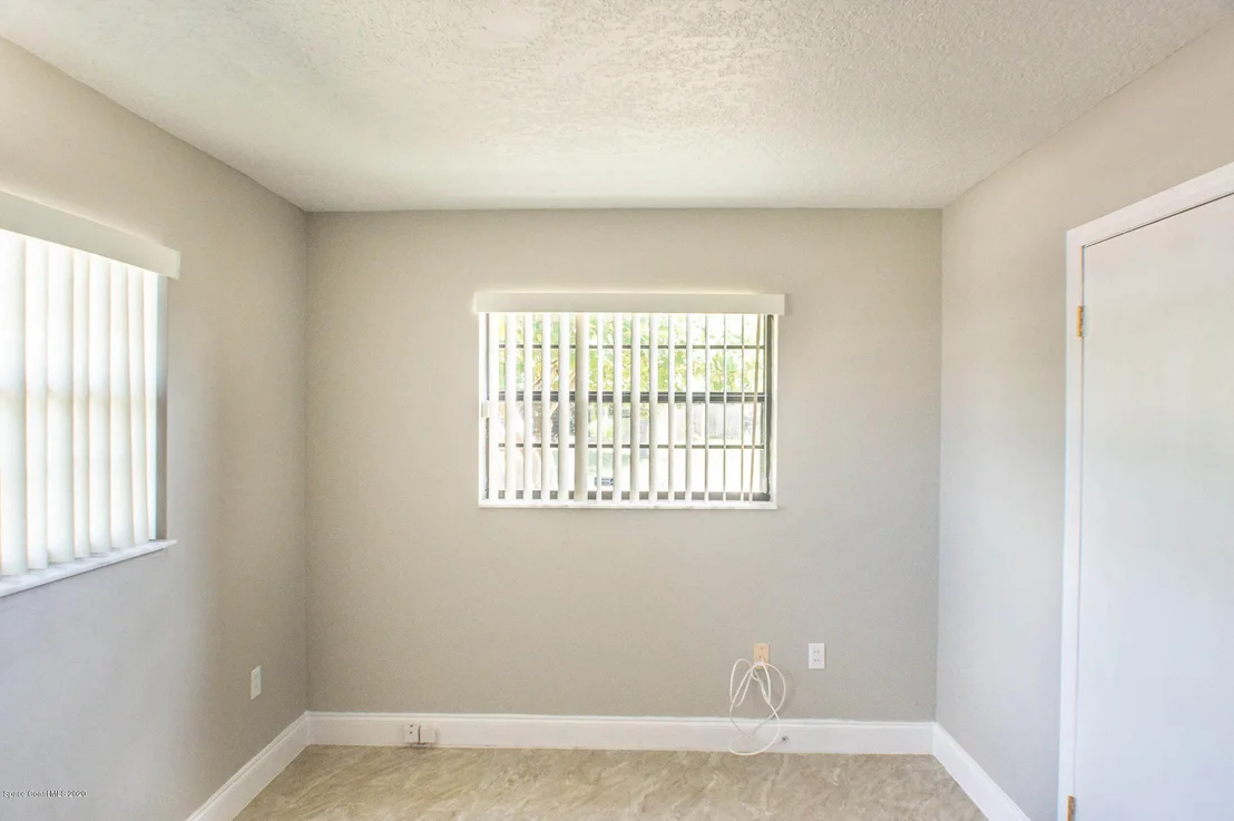 Photo of 1378 Eva Lane