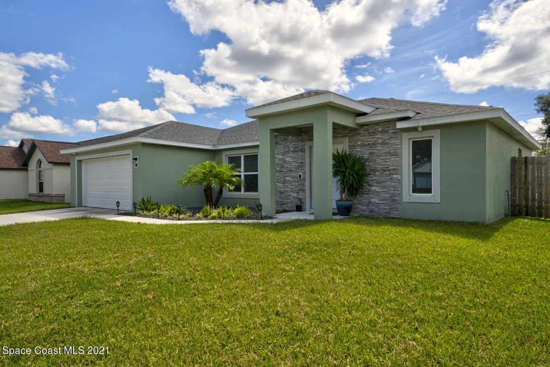 Photo of 925 Yorktowne Drive