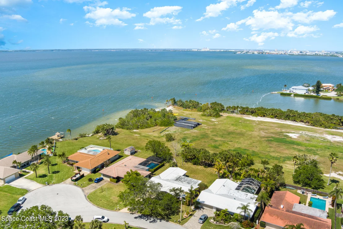 Photo of 458 Brightwaters Drive