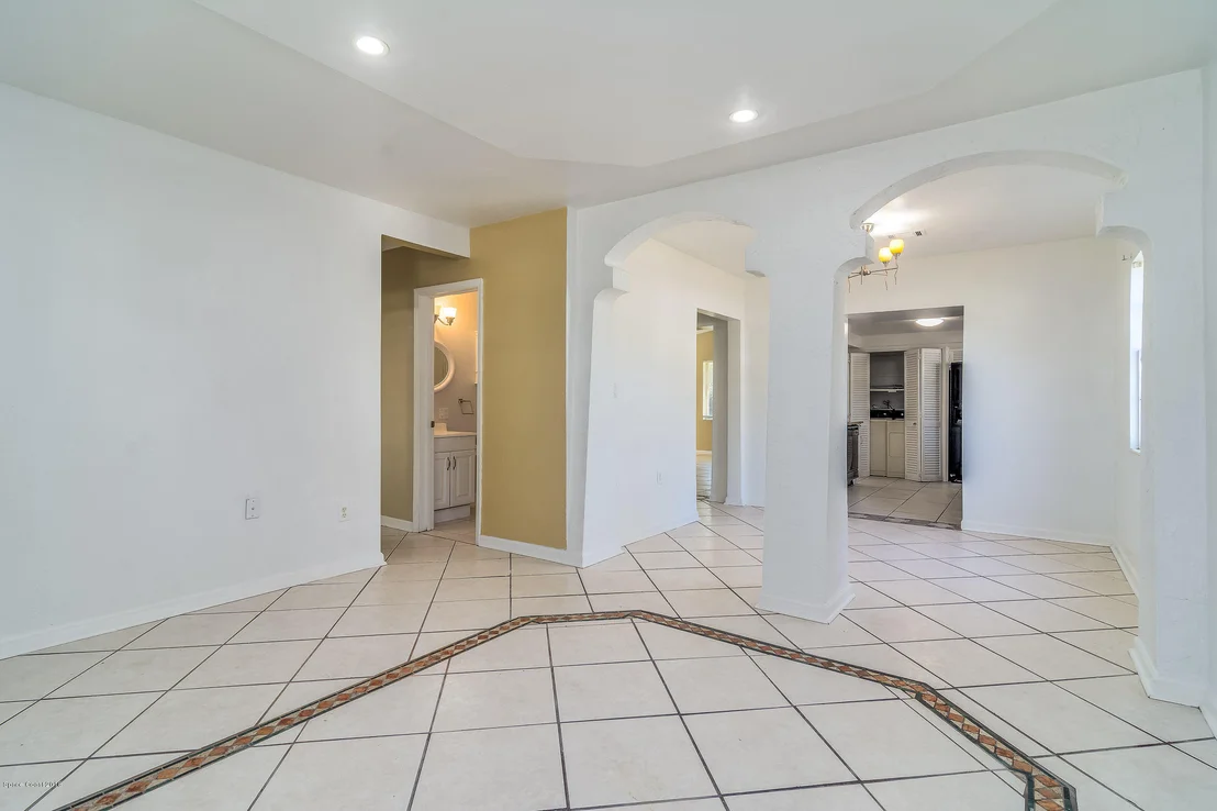 Photo of 428 Audubon Drive