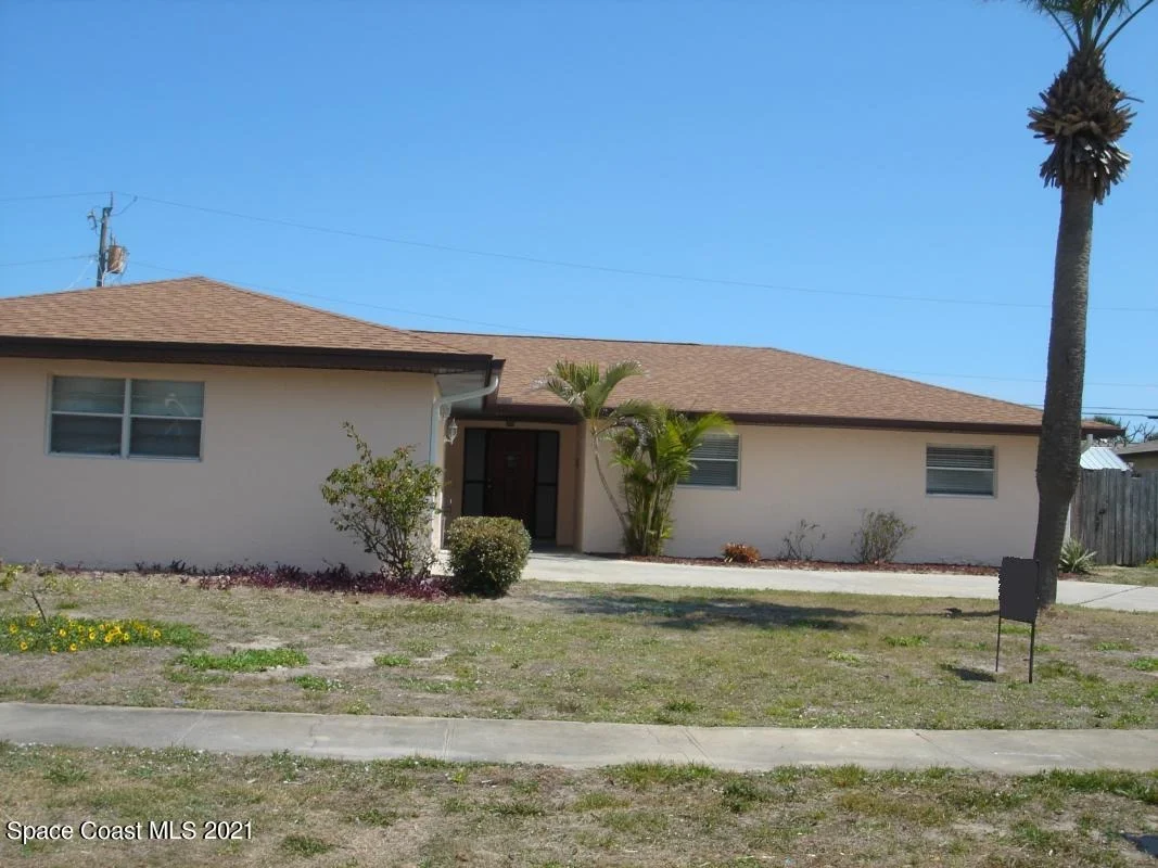 Photo of 725 Palm Drive