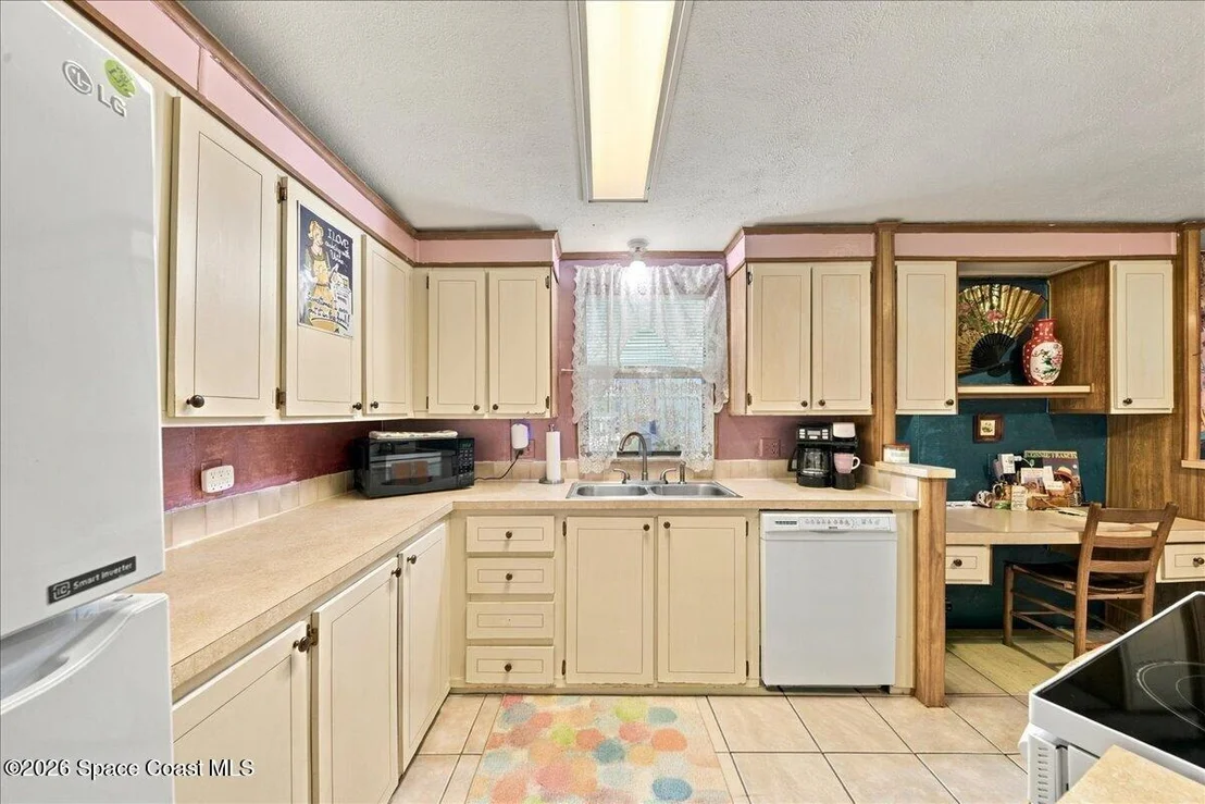 Photo of 5351 Bannock Street