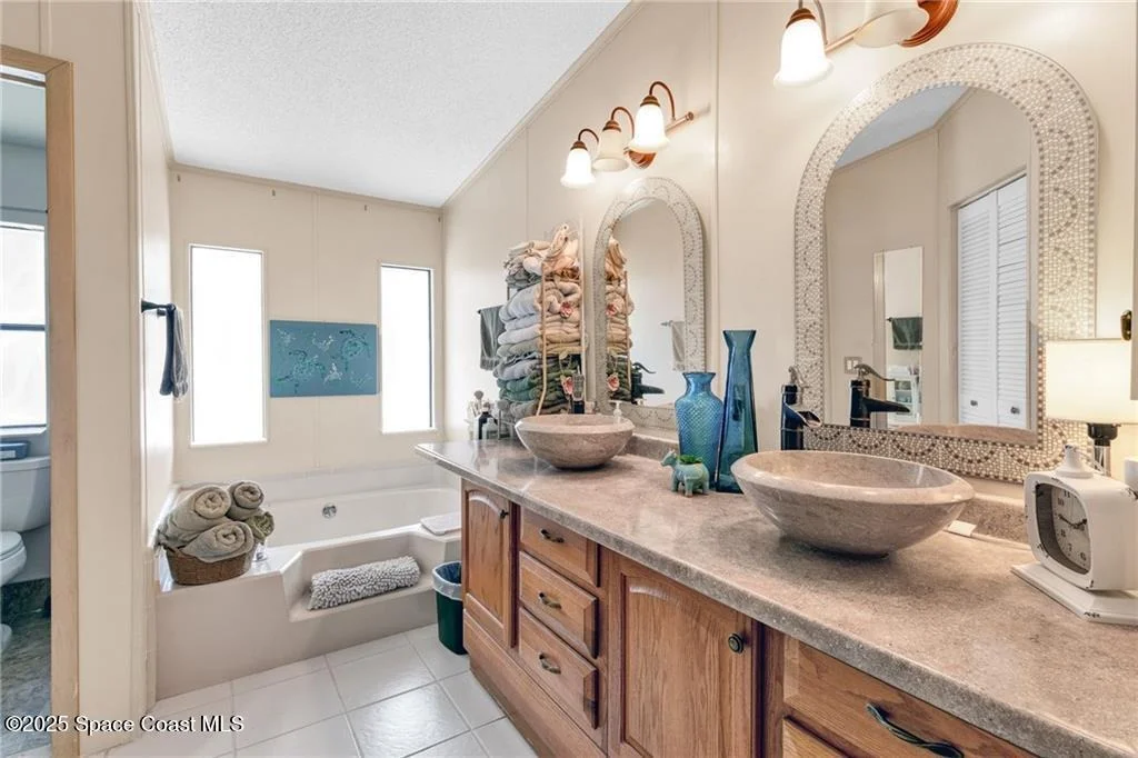 Photo of 729 Gladiolus Drive