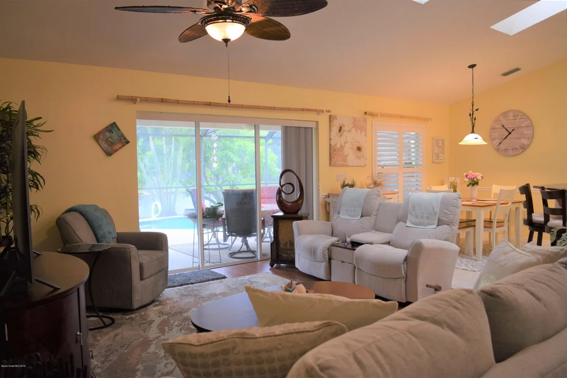 Photo of 1004 Sabal Grove Drive