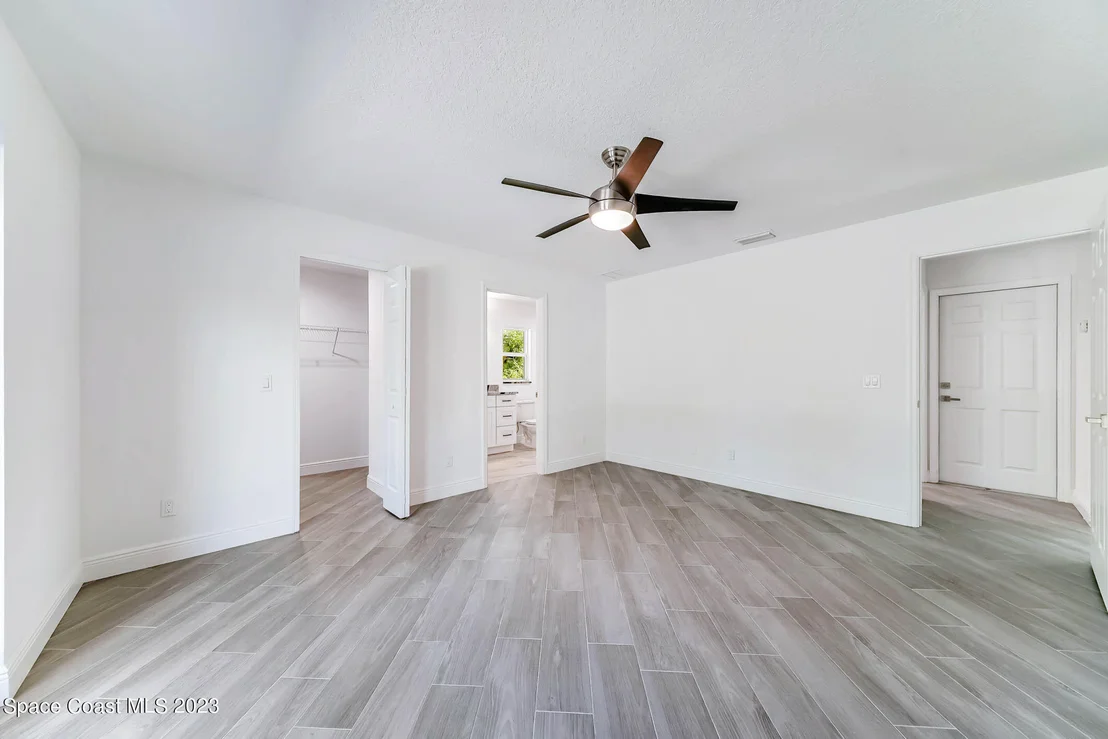 Photo of 8615 103rd Avenue
