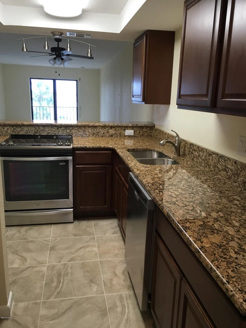 Photo of Unit 403 at 1025 Rockledge Drive