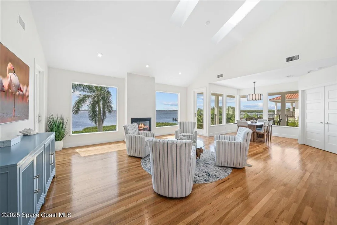 Photo of 182 Bayshore Drive