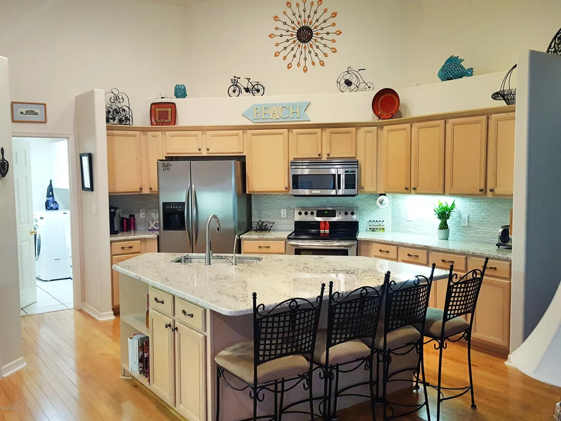 Photo of 302 Island Drive