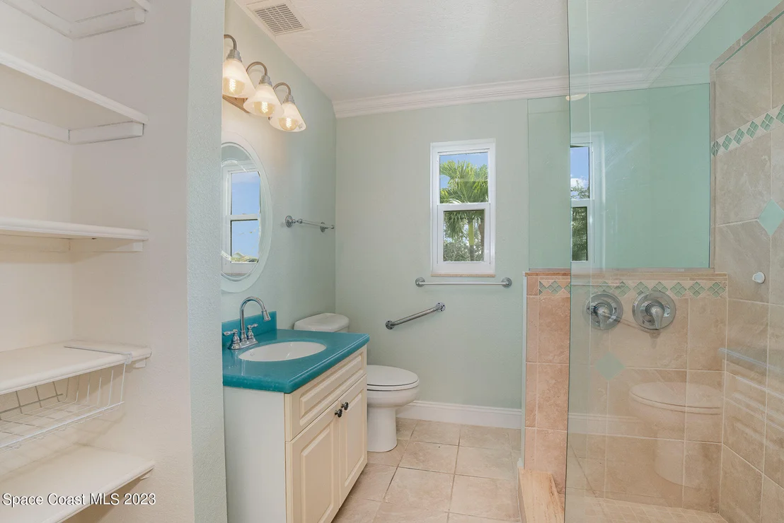 Photo of 472 Carmine Drive