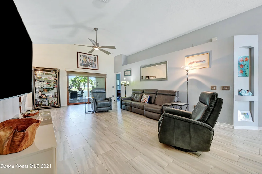 Photo of 2589 Addington Circle