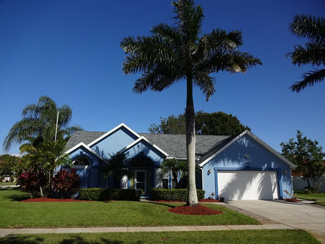 Photo of 984 Pelican Lane