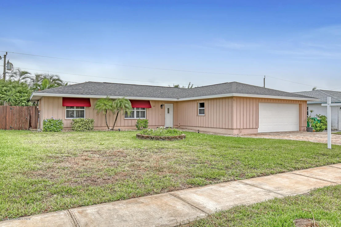 Photo of 681 Hibiscus Drive