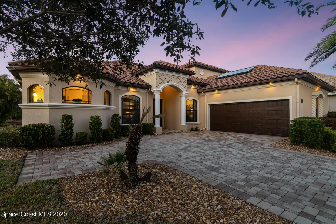 Photo of 1472 Tralee Bay Avenue