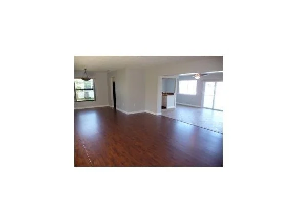 Photo of 425 Cardinal