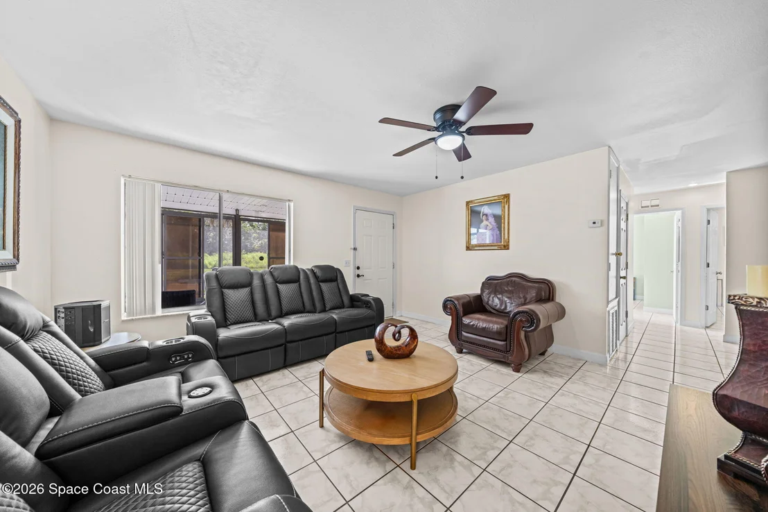 Photo of 1038 Hooper Avenue NE