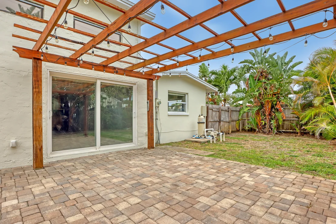 Photo of 355 Brewster Road