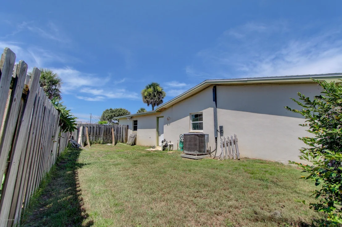 Photo of 913 Bluewater Drive