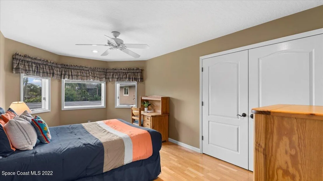 Photo of 873 Oak Park Drive