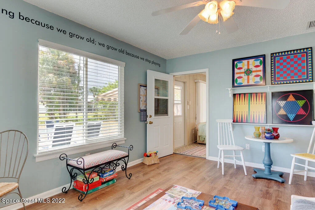 Photo of 1049 Carnation Drive