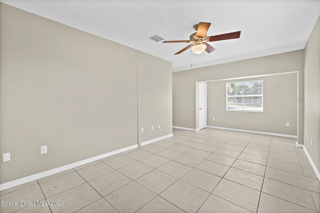 Photo of 964 Kings Post Road