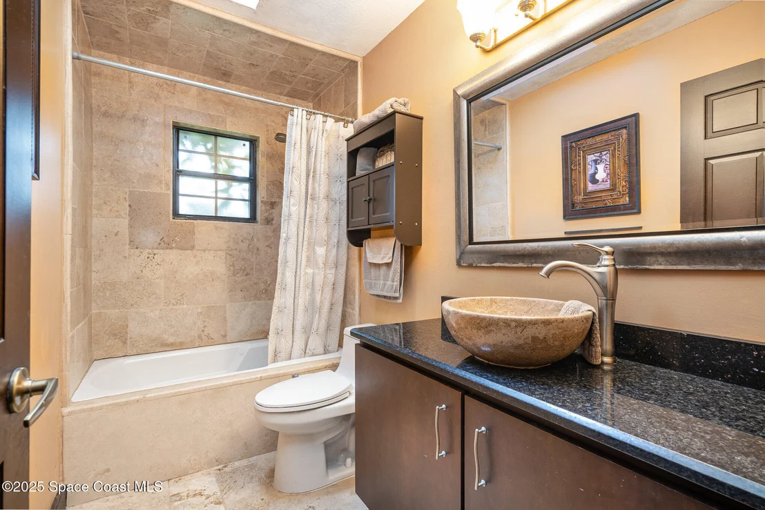 Photo of 562 Lake Ashley Circle