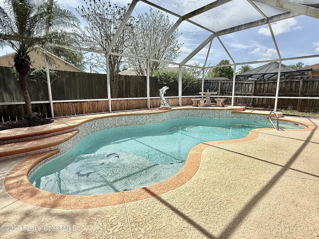 Photo of 1215 Walnut Grove Way