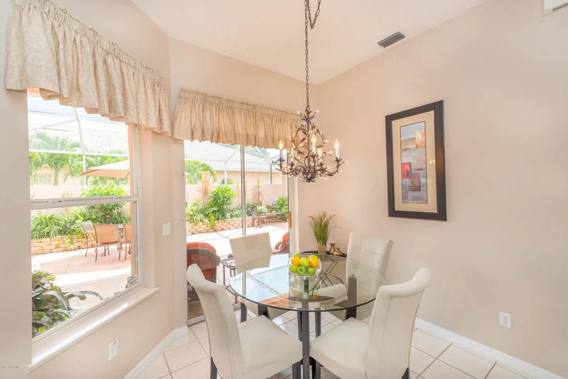 Photo of 919 Palm Brook Drive