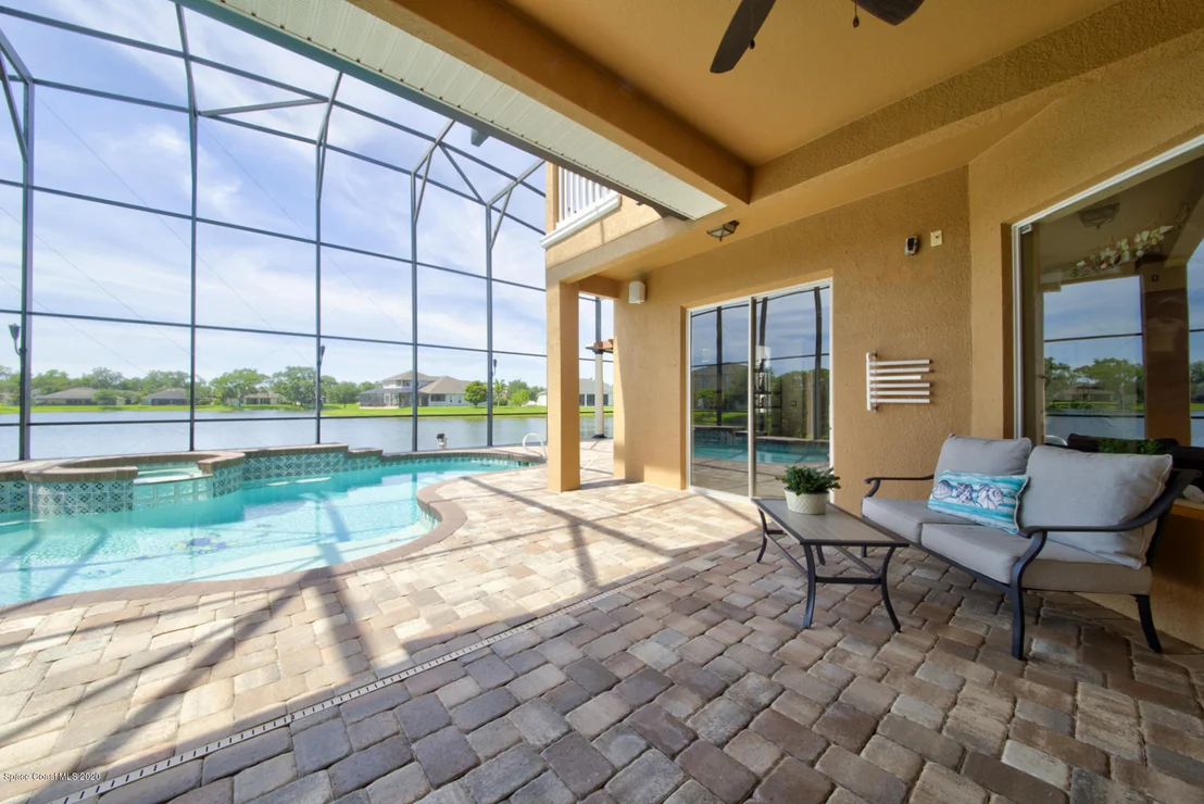 Photo of 2084 Botanica Circle