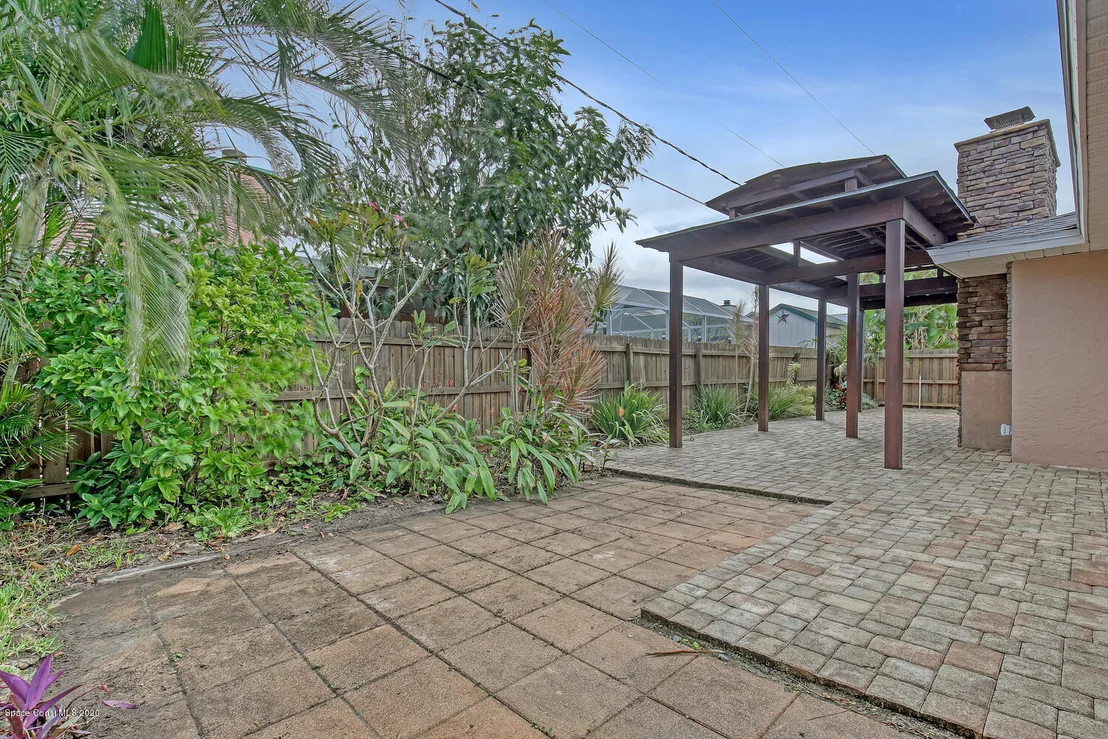 Photo of 681 Hibiscus Drive