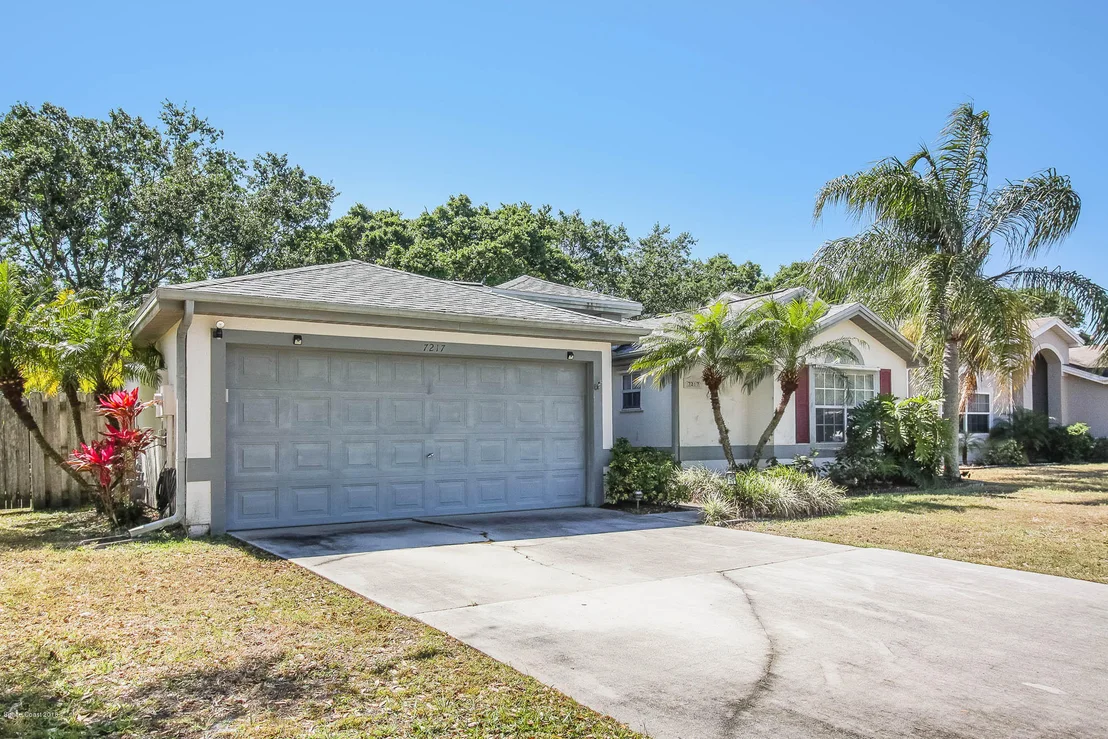 Photo of 7217 Hammock Lakes Drive