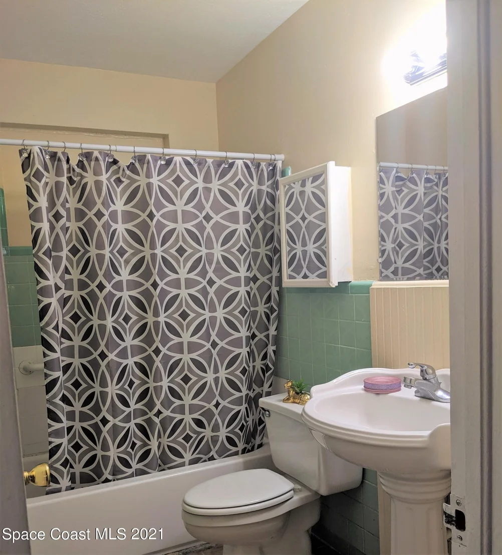 Photo of 1207 Yale Lane