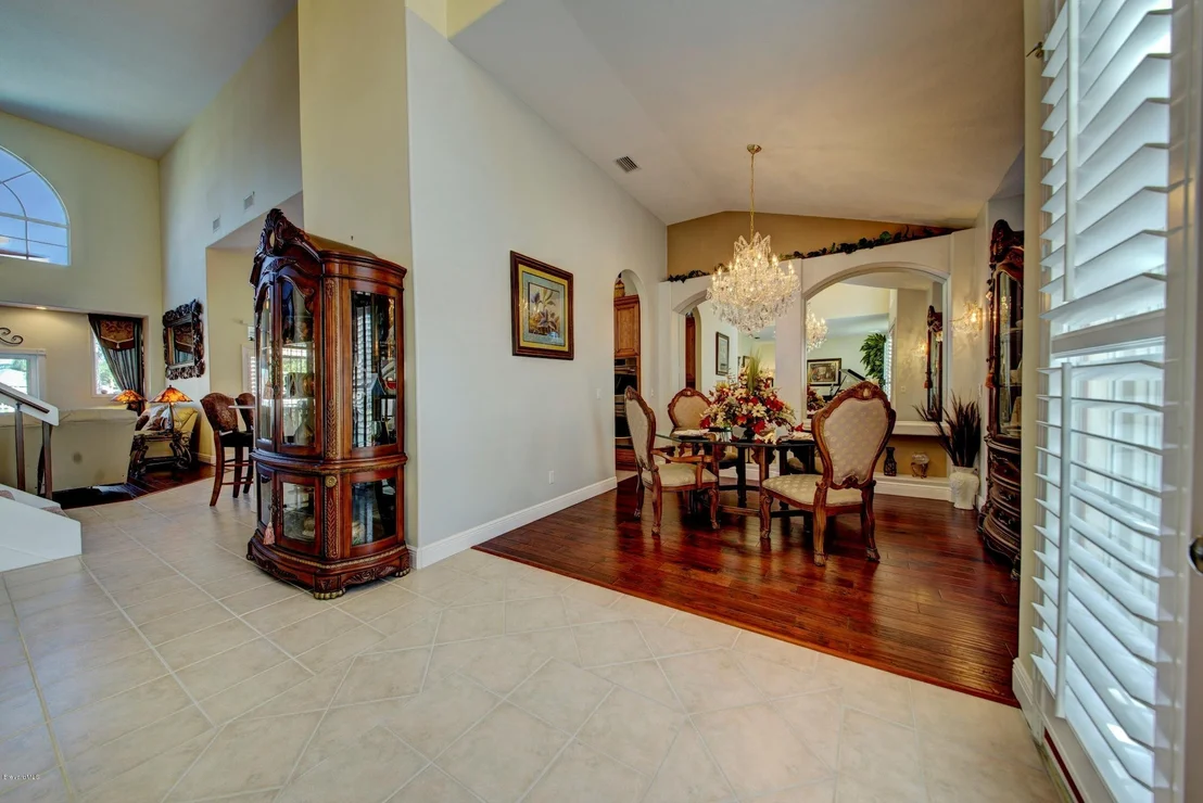 Photo of 5918 Newbury Circle