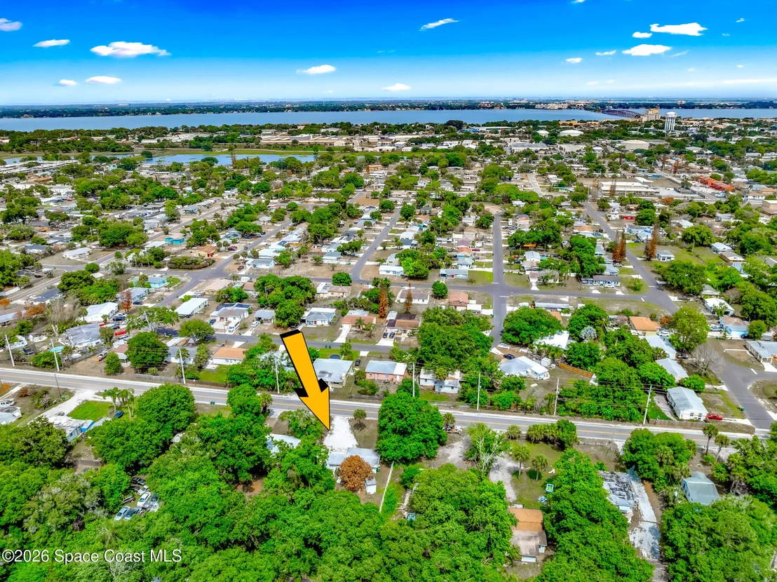Photo of 329 Pineda Street
