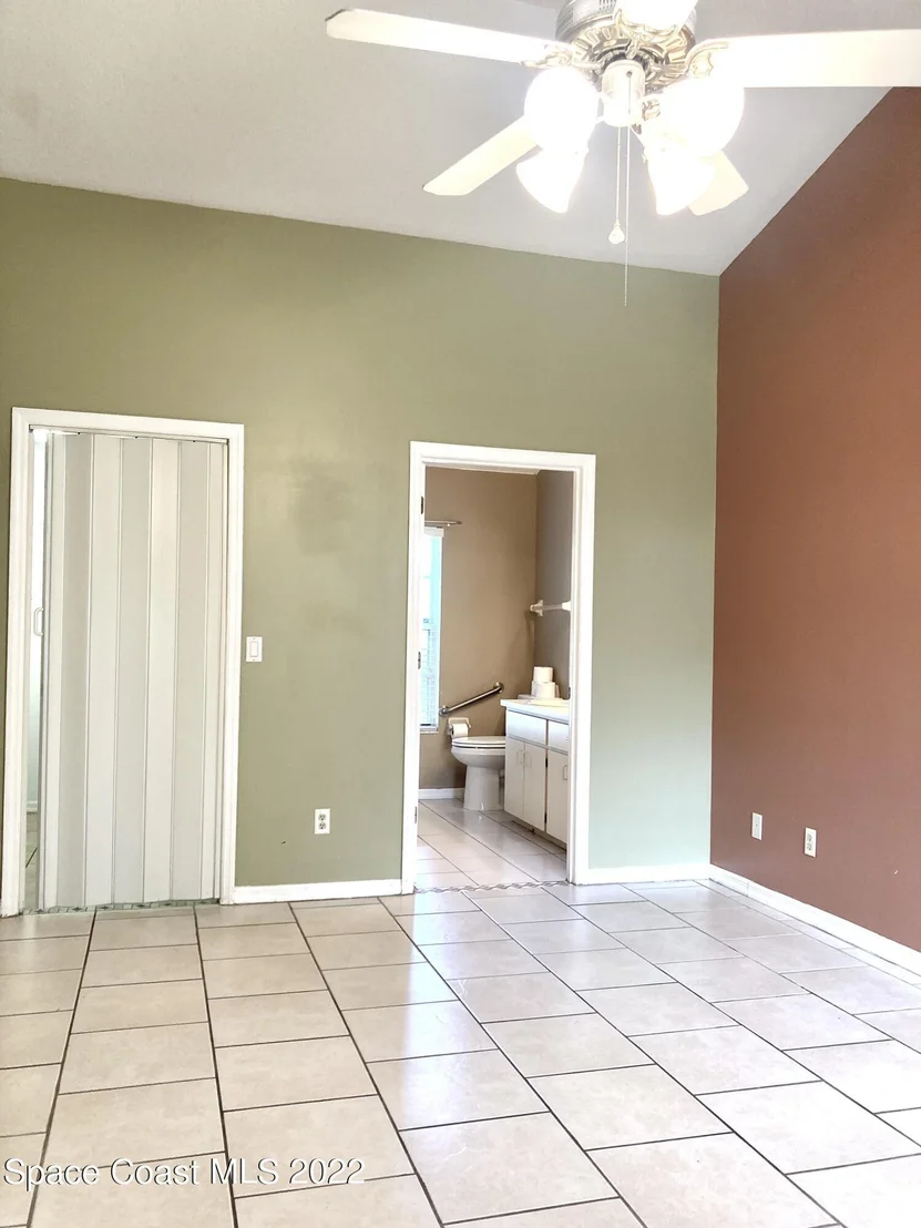 Photo of 874 Brookview Lane