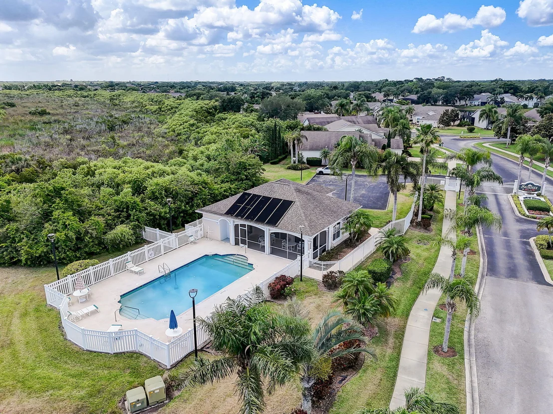 Photo of 4621 Portage Trail