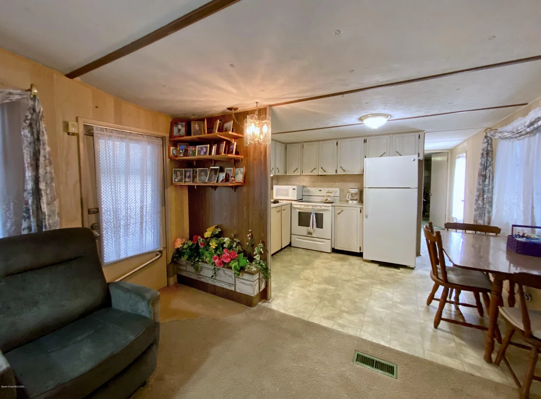 Photo of 2967 Indian River Drive NE