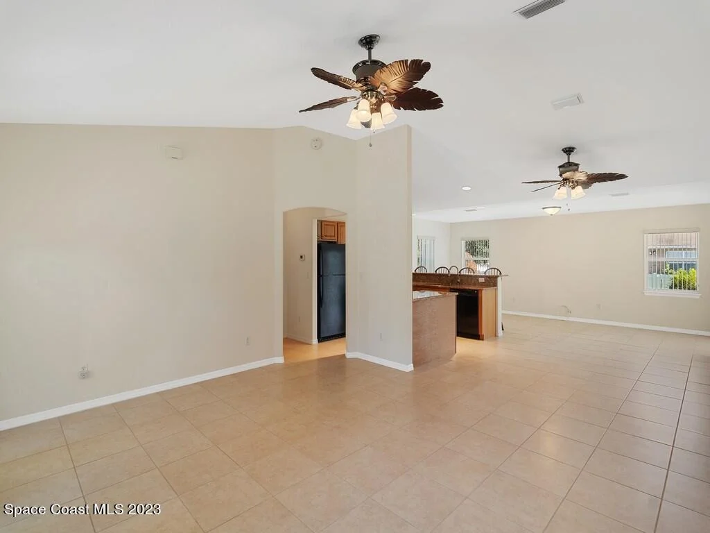 Photo of 682 Vocelle Avenue