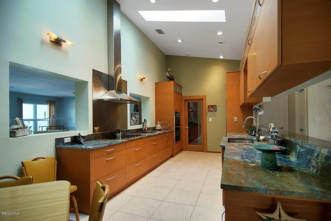 Photo of 1539 Bayshore Drive